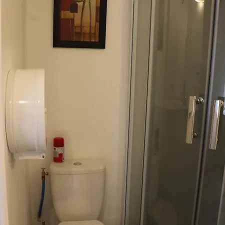 Independant Universite Parking *