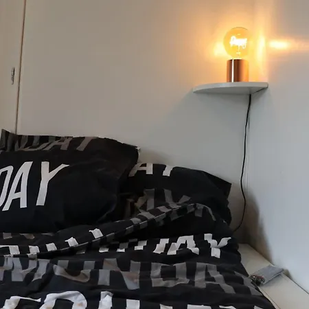 Independant Universite Parking *